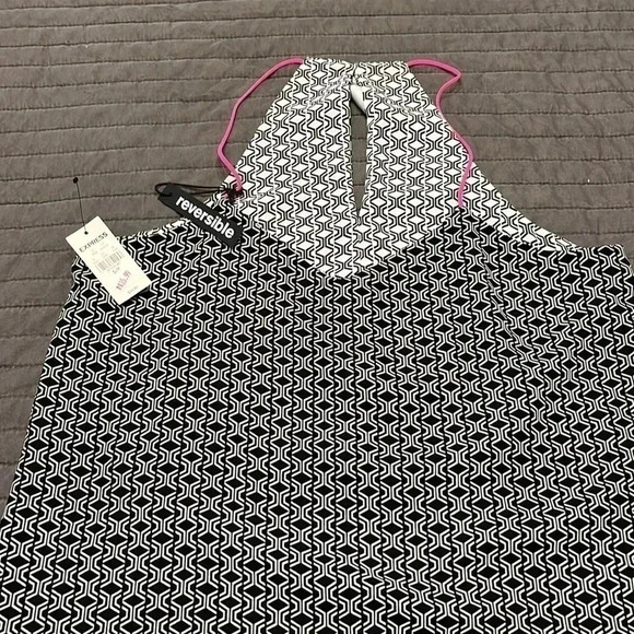 Awesome, reversible cami.  NWT - Picture 4 of 10